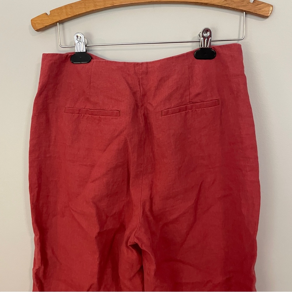 High-Waisted Wide-Leg Linen Pants with Front Button Detail and Tailored Silhouette